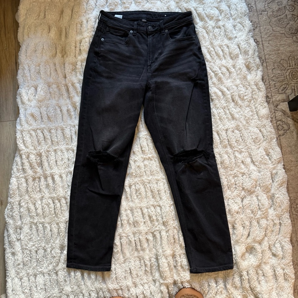 American Eagle Mom Jeans